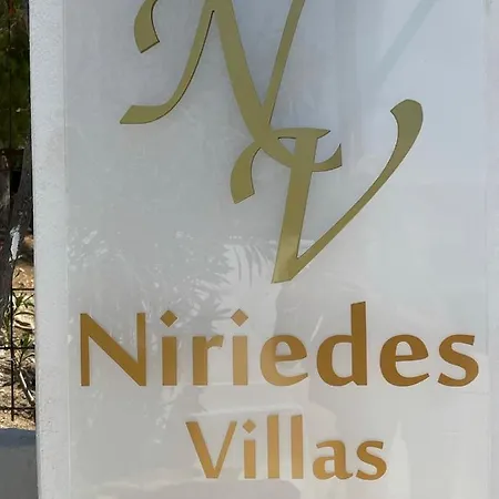 Niriedes וילה *