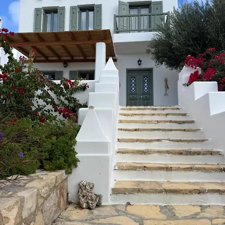 Niriedes Villas *